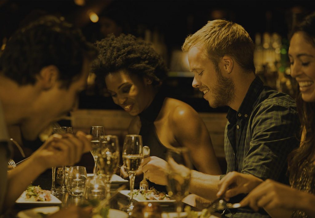 Personen op restaurant | Limon